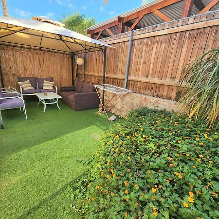 Sunshine Suite Boutique Only 5 Min Walk To The Beach - By Seaelo Eilat Bagian luar foto