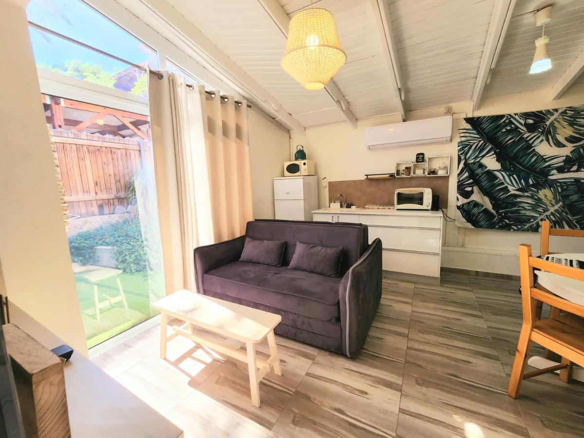 Sunshine Suite Boutique Only 5 Min Walk To The Beach - By Seaelo Eilat Bagian luar foto