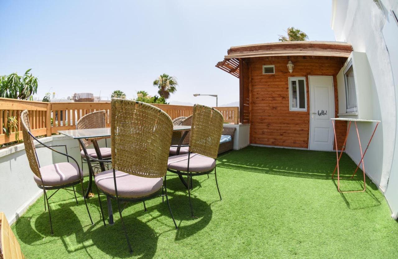 Sunshine Suite Boutique Only 5 Min Walk To The Beach - By Seaelo Eilat Bagian luar foto
