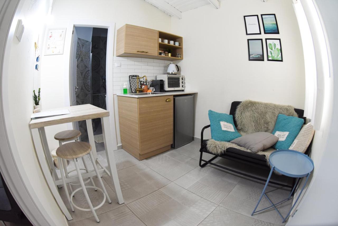 Sunshine Suite Boutique Only 5 Min Walk To The Beach - By Seaelo Eilat Bagian luar foto