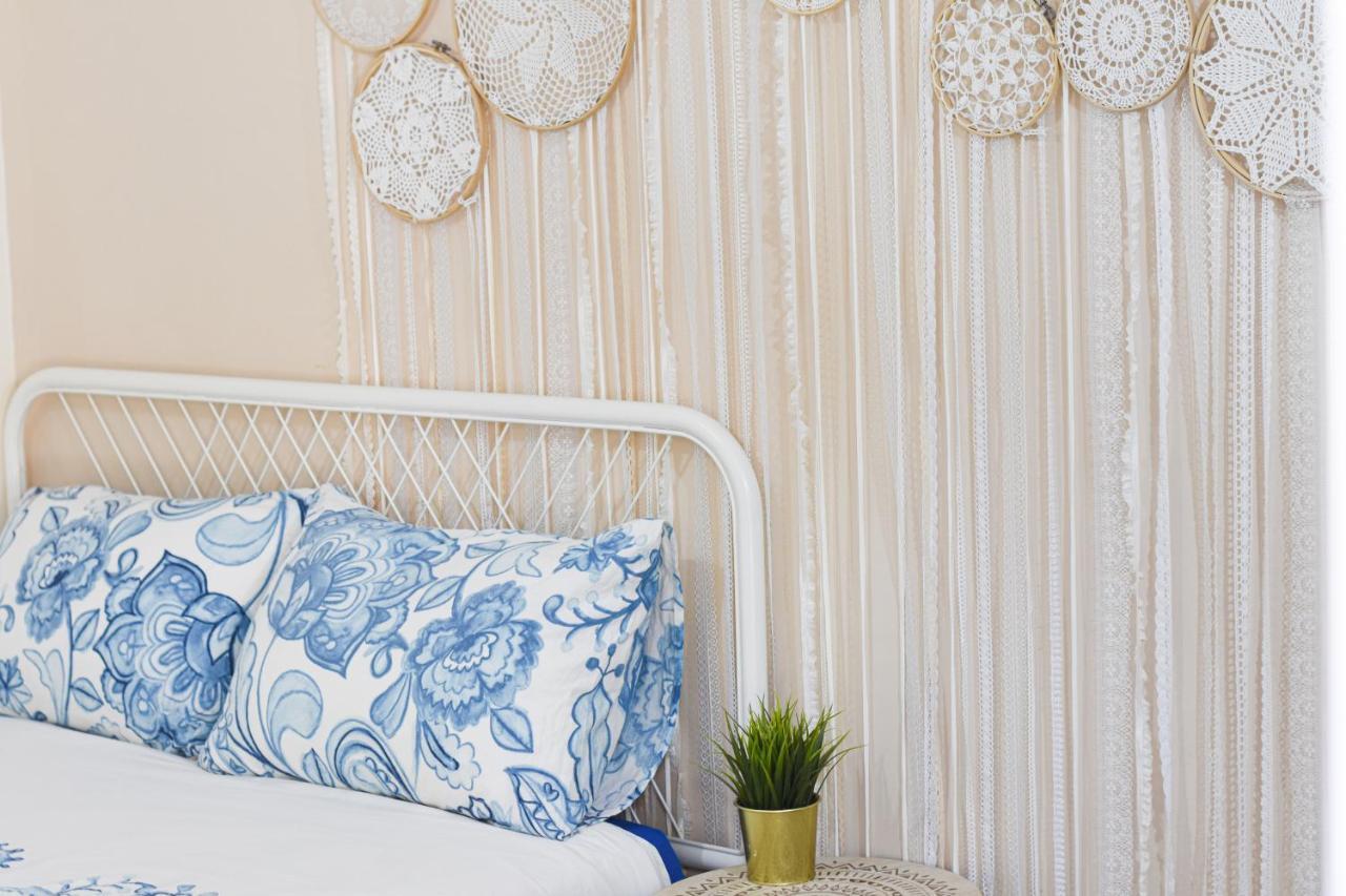 Sunshine Suite Boutique Only 5 Min Walk To The Beach - By Seaelo Eilat Bagian luar foto